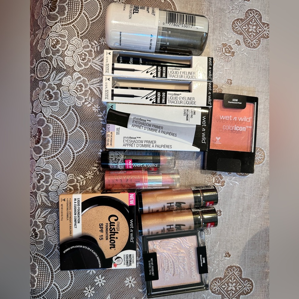 Bundle #140 11 piece wet and wild makeup bundle new
